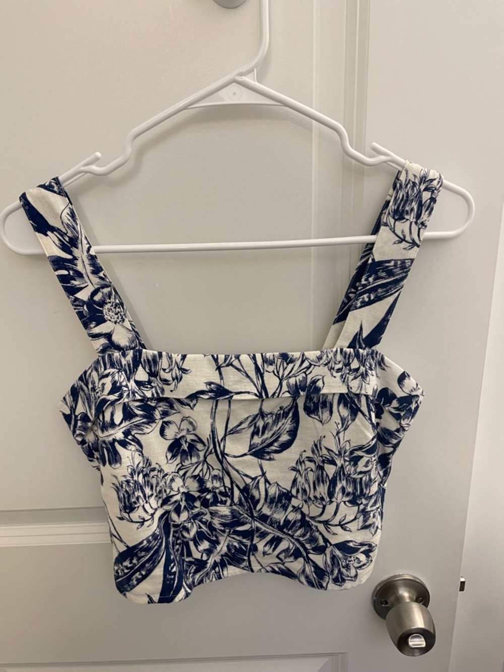 Abercrombie & Fitch Navy Floral Square-Neck Cropped Tank